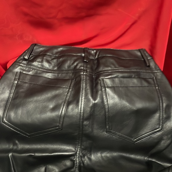 Showpo. black faux leather pants NWT SIZE 2 - Picture 5 of 9
